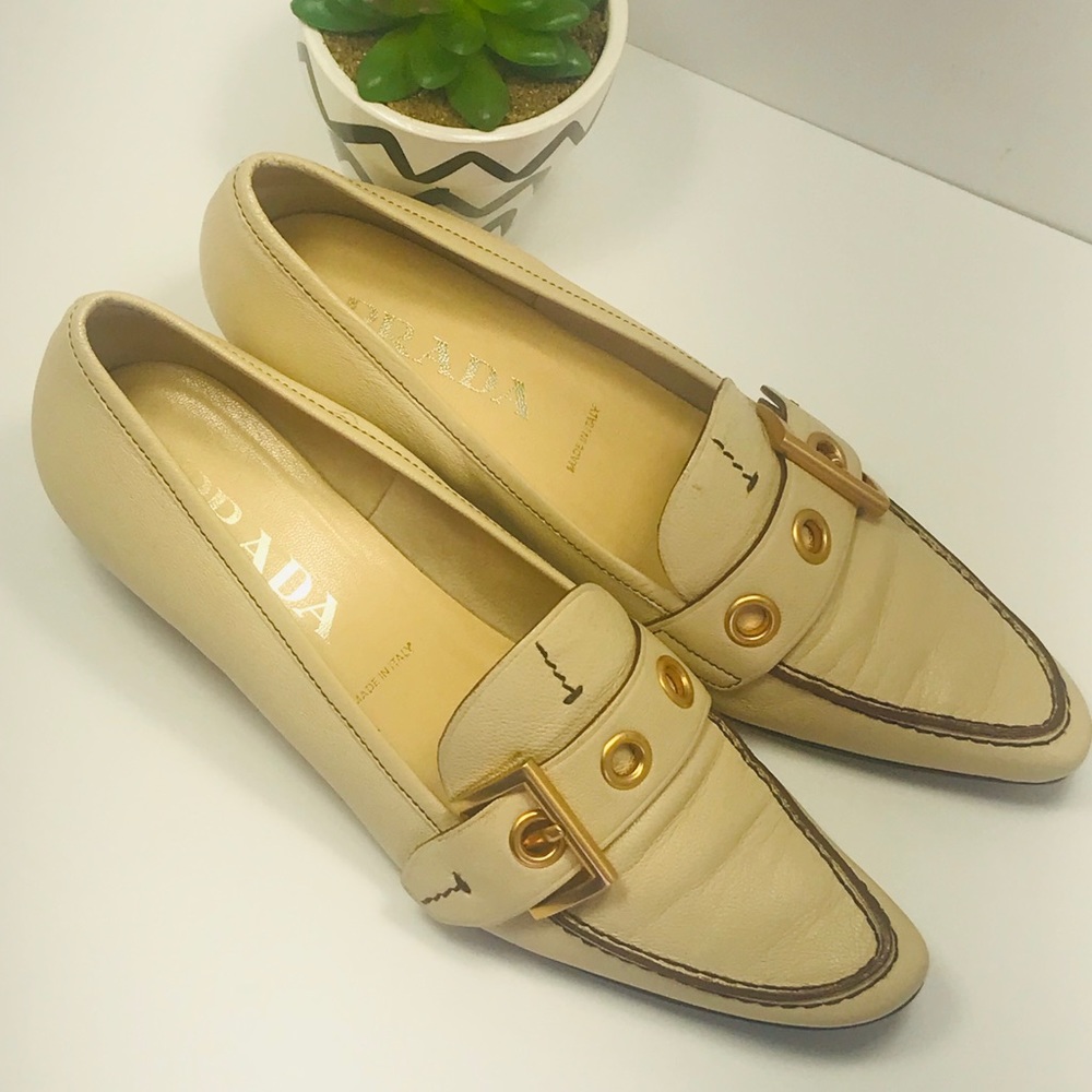 Authentic Prada VeroCuoio Leather Beige Heel Shoes - Picture 2 of 8